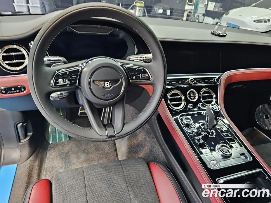Bentley Continental 2023 4.0 автомат (гидро), фото 12 Bentley Continental 2023 4.0 автомат (гидро), фото 12