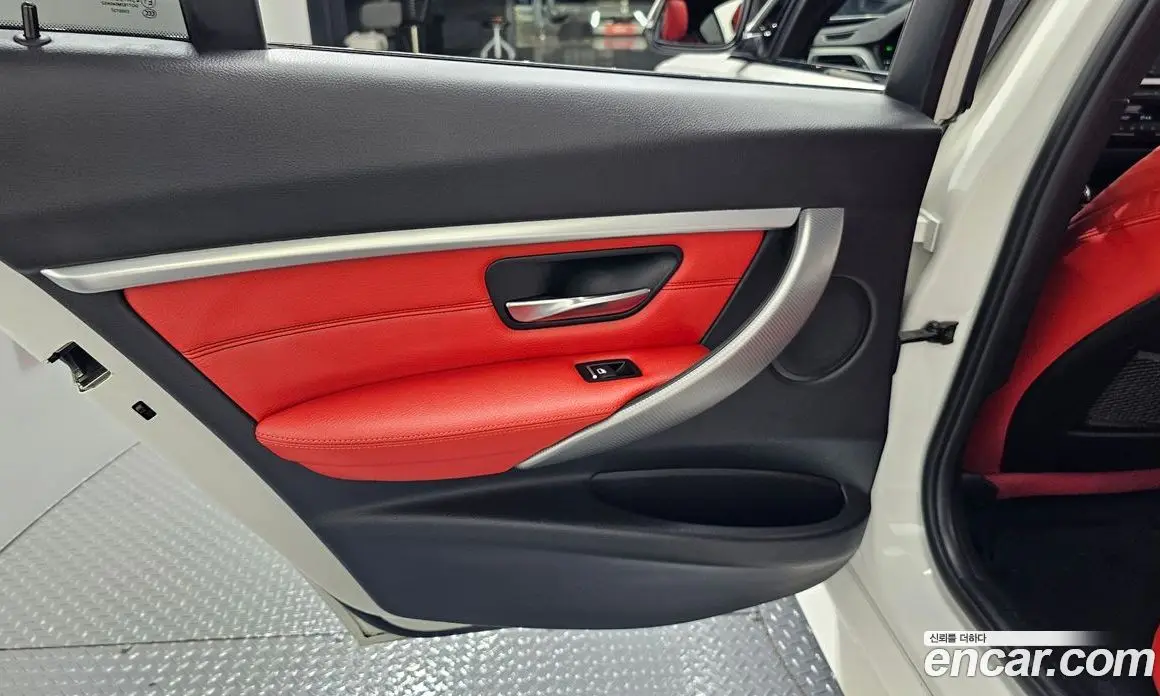 BMW 3 серия 2018 2.0 автомат (гидро), фото 14