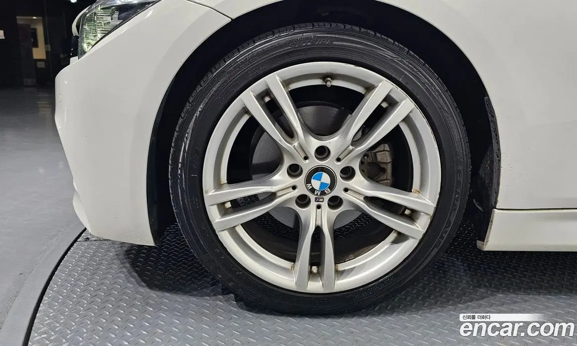 BMW 3 серия 2018 2.0 автомат (гидро), фото 4