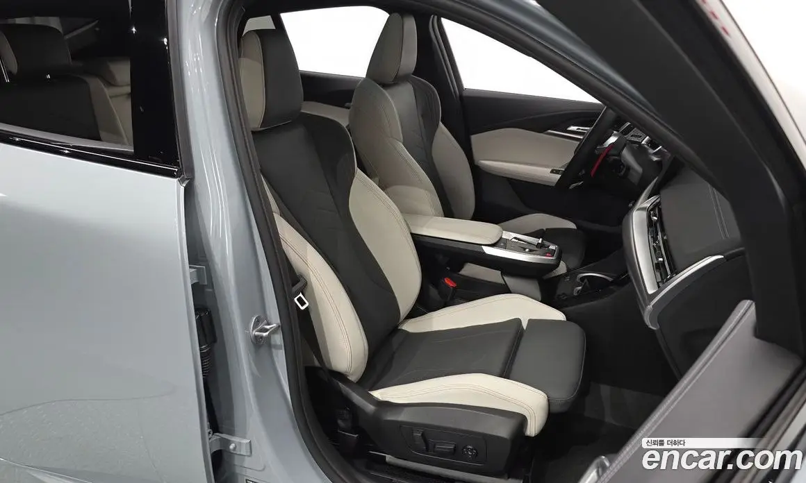 BMW X2 2025 2.0 автомат (гидро), фото 16