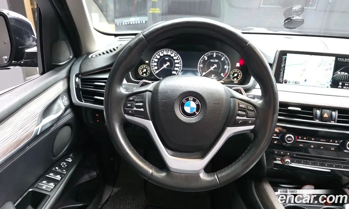 BMW X5 2016 3.0 автомат (гидро), фото 13