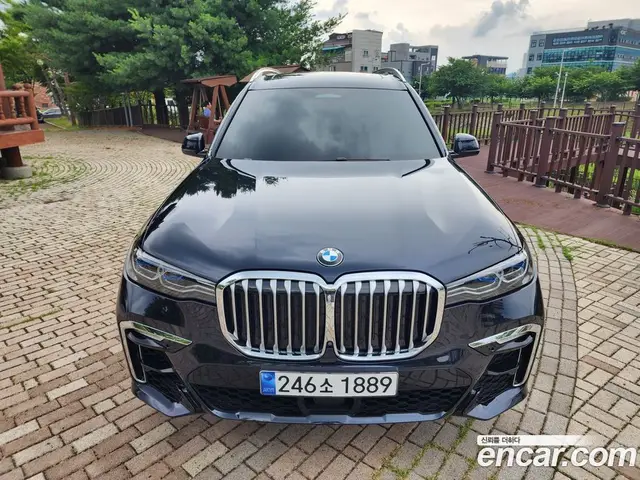 BMW X7 2021 3.0 автомат (гидро), миниатюра 2