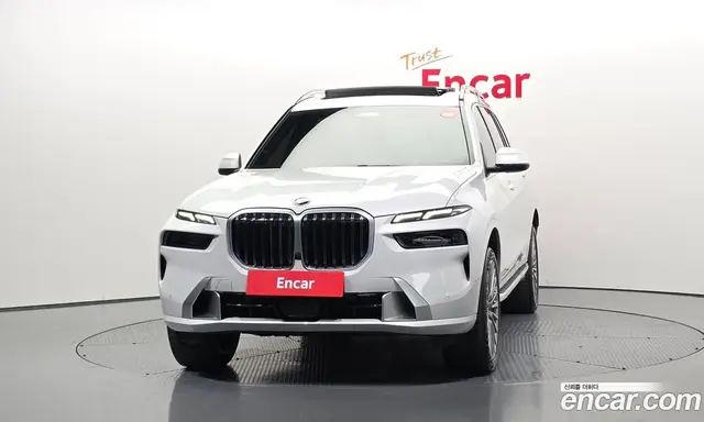 BMW X7 2023 3.0 автомат (гидро), миниатюра 3