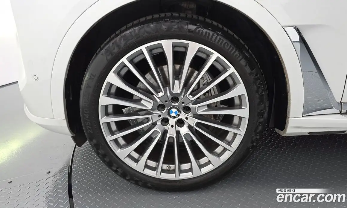 BMW X7 2023 3.0 автомат (гидро), фото 5