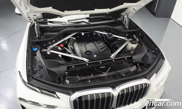 BMW X7 2023 3.0 автомат (гидро), миниатюра 6