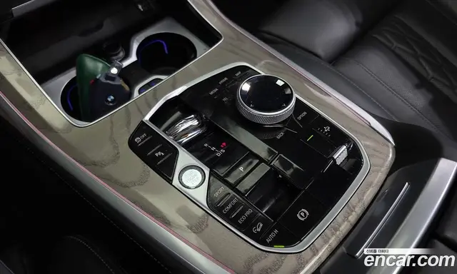 BMW X7 2023 3.0 автомат (гидро), миниатюра 9