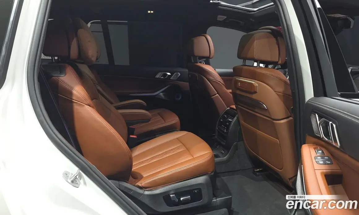 BMW X7 2025 4.4 автомат (гидро), фото 17