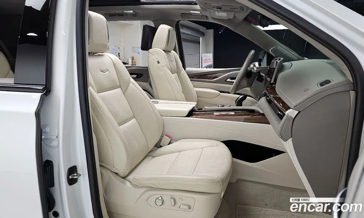 Cadillac Escalade 2023 6.2 автомат (гидро), фото 10 Cadillac Escalade 2023 6.2 автомат (гидро), фото 10