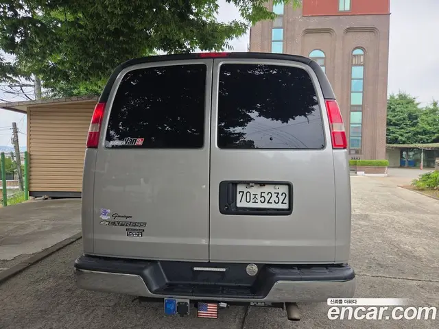 Chevrolet Express Van 2008 6.0 автомат (гидро), миниатюра 4