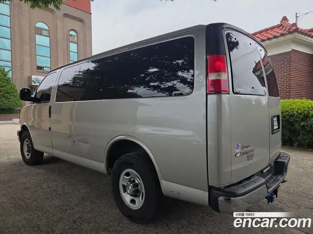 Chevrolet Express Van 2008 6.0 автомат (гидро), миниатюра 6