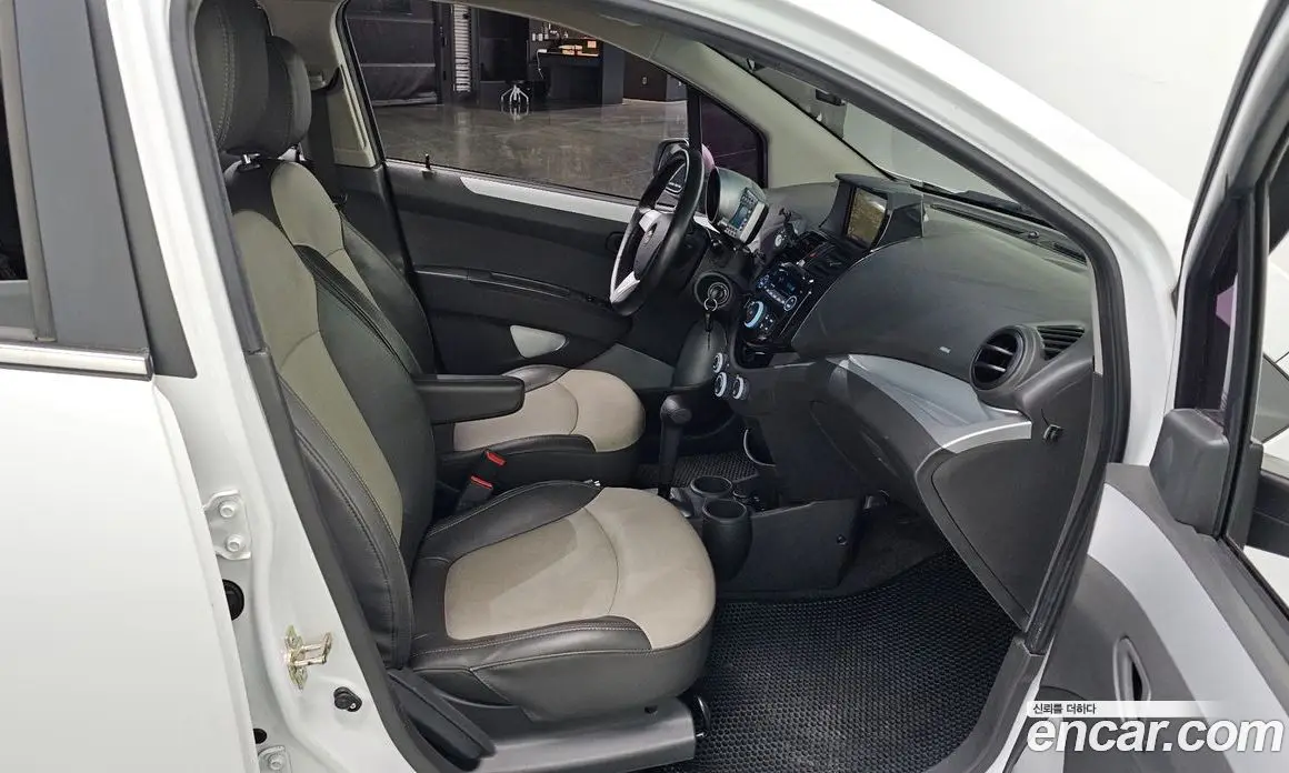 Chevrolet Spark 2012 1.0 автомат (гидро), фото 12