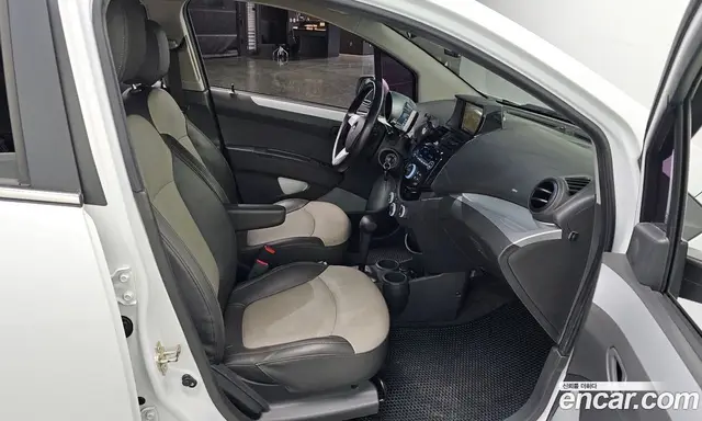 Chevrolet Spark 2012 1.0 автомат (гидро), миниатюра 12