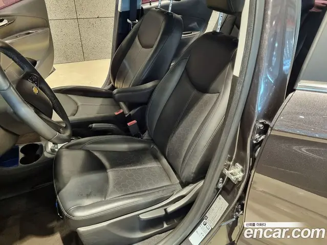Chevrolet Spark 2016 1.0 автомат (гидро), миниатюра 10