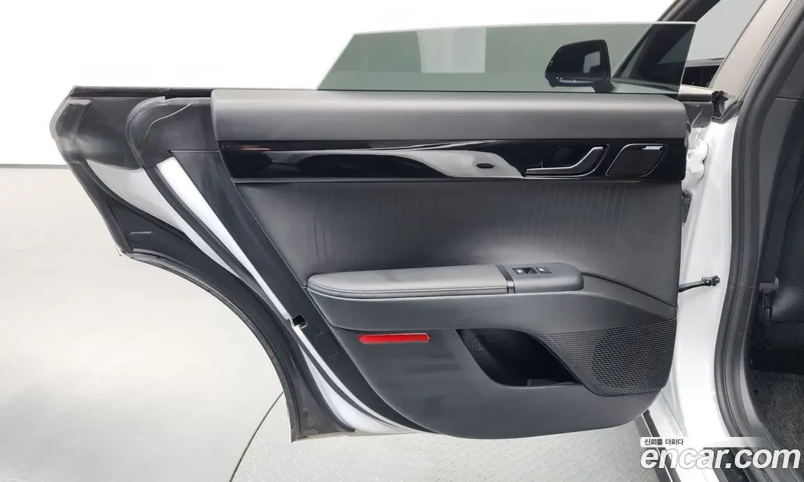 Hyundai Grandeur 2023 1.6 автомат (гидро), фото 15