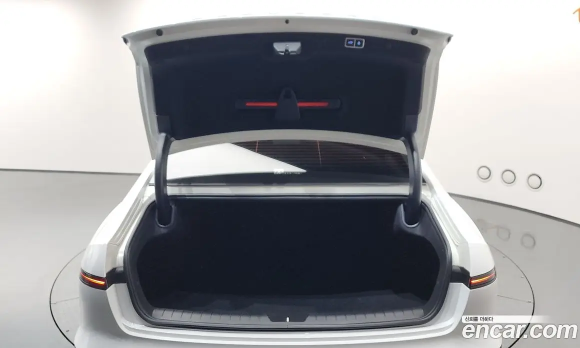 Hyundai Grandeur 2023 1.6 автомат (гидро), фото 24