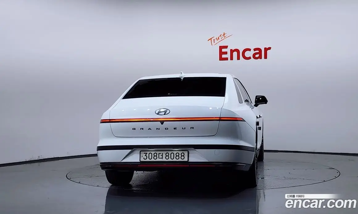 Hyundai Grandeur 2023 1.6 автомат (гидро), фото 4