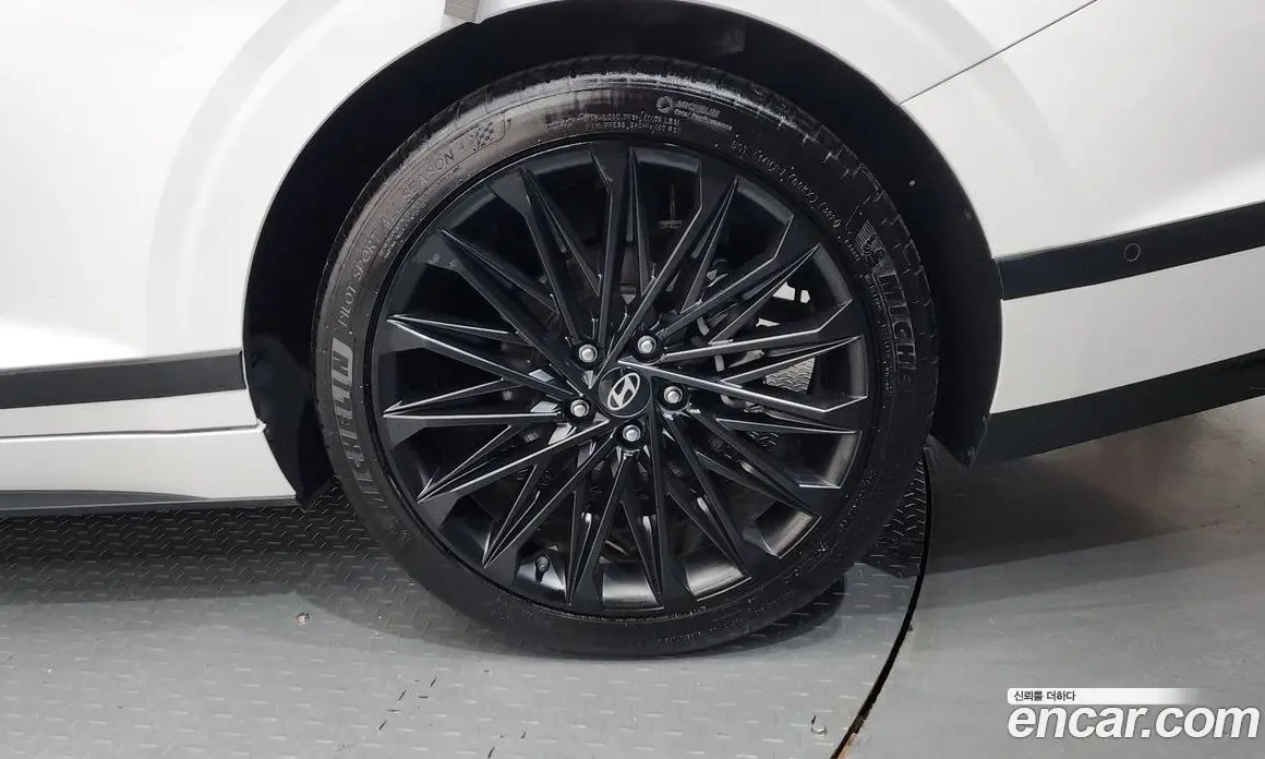 Hyundai Grandeur 2023 1.6 автомат (гидро), фото 7