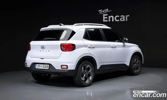 Hyundai Venue 2022 1.6 автомат (гидро), миниатюра 2