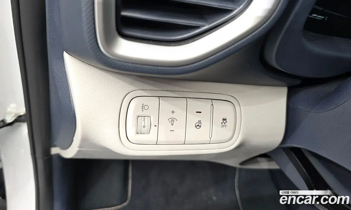 Hyundai Venue 2022 1.6 автомат (гидро), фото 22