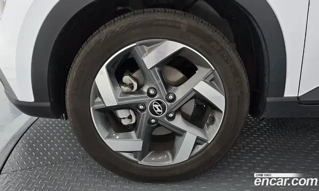 Hyundai Venue 2022 1.6 автомат (гидро), миниатюра 5