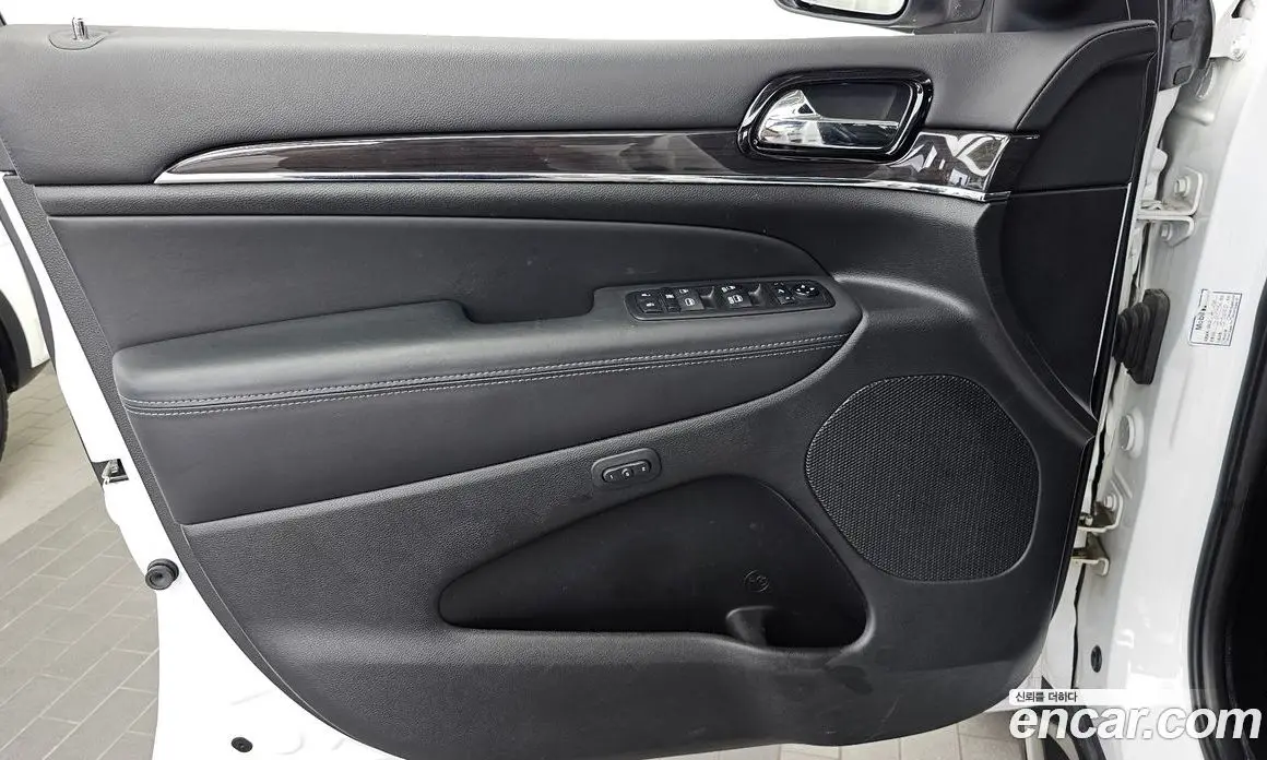 Jeep Cherokee 2019 3.6 автомат (гидро), фото 14