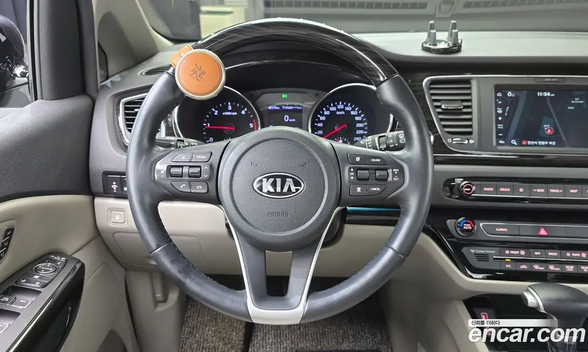Kia Carnival 2020 2.2 автомат (гидро), фото 13