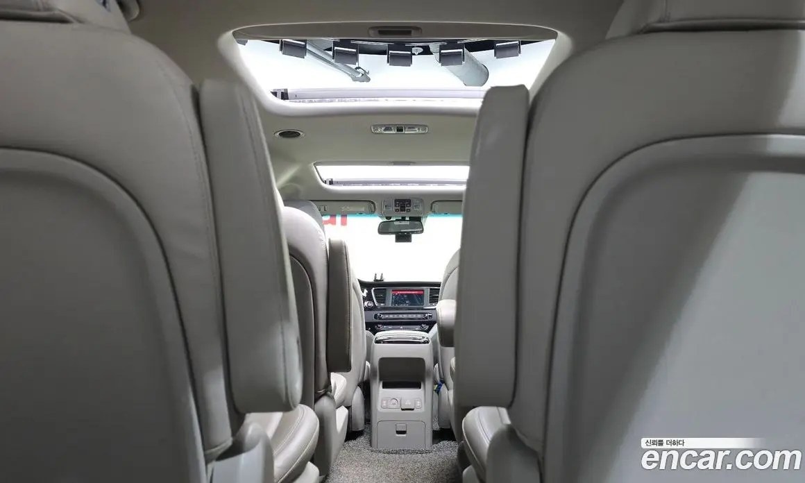 Kia Carnival 2020 2.2 автомат (гидро), фото 20