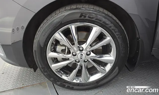 Kia Carnival 2020 2.2 автомат (гидро), миниатюра 5