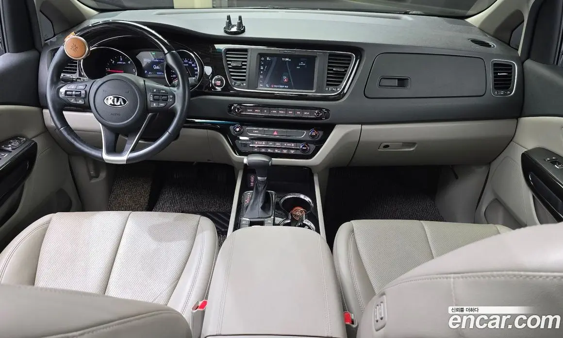 Kia Carnival 2020 2.2 автомат (гидро), фото 7