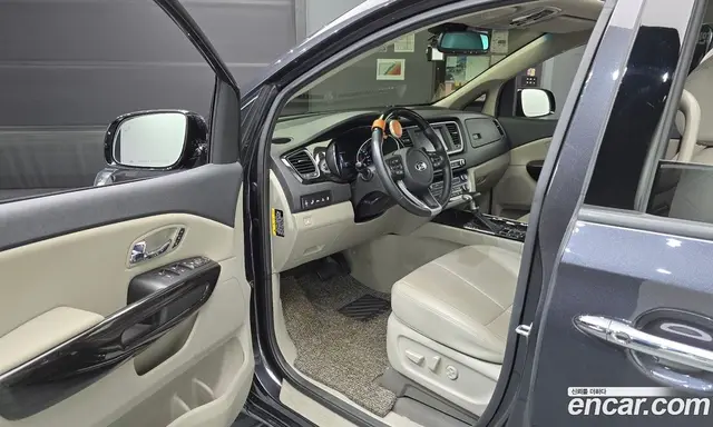 Kia Carnival 2020 2.2 автомат (гидро), миниатюра 10