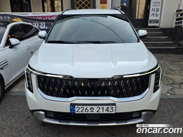 Kia Carnival, 2025, 1 800 км