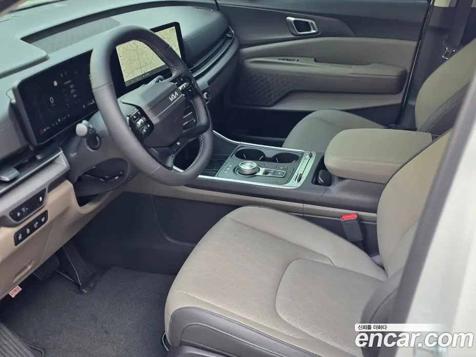 Kia Carnival 2025 1.6 автомат (гидро), фото 8