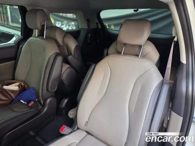 Kia Carnival 2025 1.6 автомат (гидро), миниатюра 9