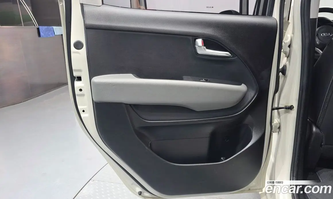 Kia Ray 2018 1.0 автомат (гидро), фото 14