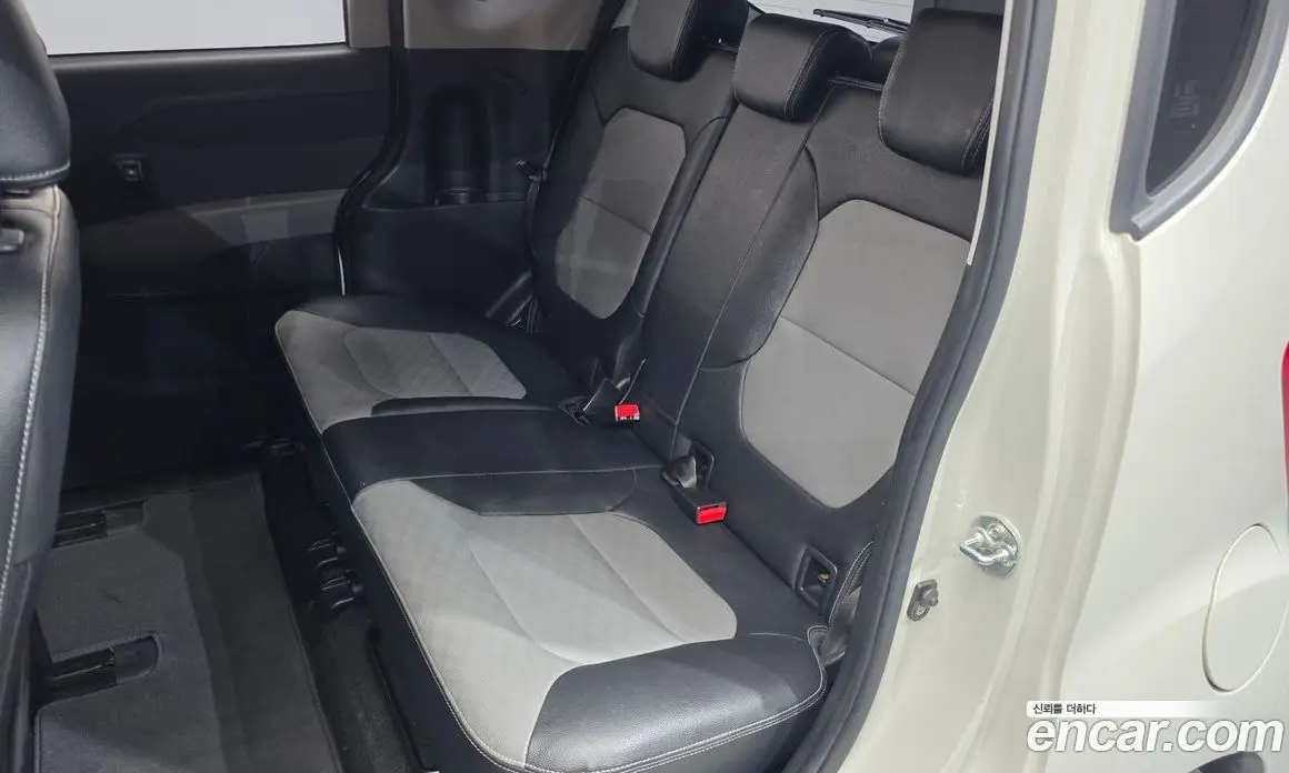 Kia Ray 2018 1.0 автомат (гидро), фото 15