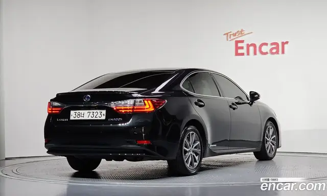 Lexus ES 2018 2.5 автомат (гидро), миниатюра 2 Lexus ES 2018 2.5 автомат (гидро), миниатюра 2