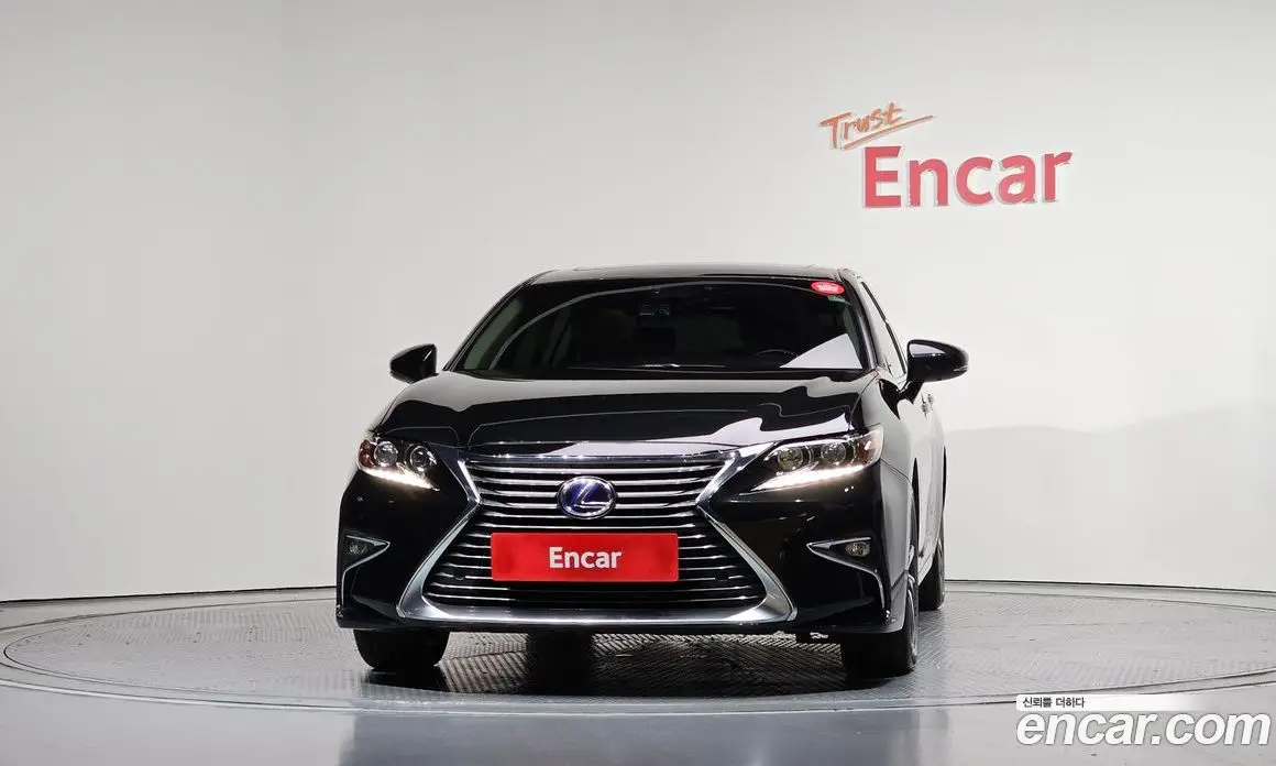 Lexus ES 2018 2.5 автомат (гидро), фото 3 Lexus ES 2018 2.5 автомат (гидро), фото 3