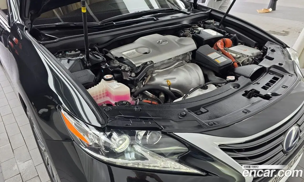 Lexus ES 2018 2.5 автомат (гидро), фото 6 Lexus ES 2018 2.5 автомат (гидро), фото 6