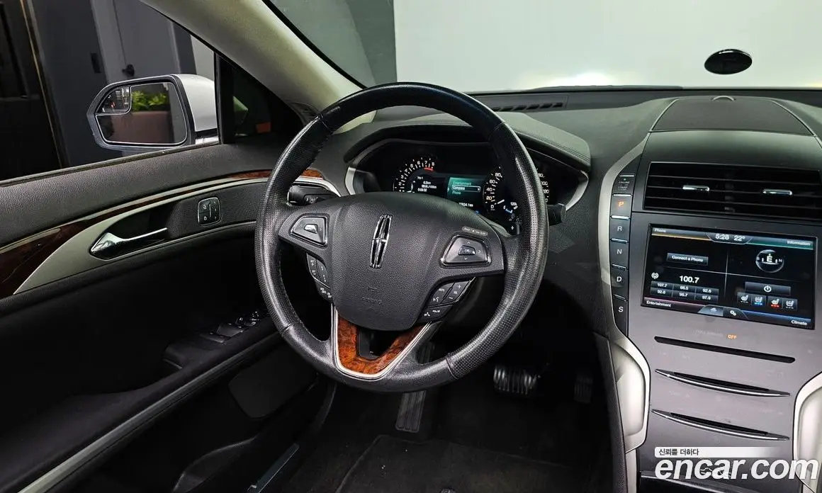 Lincoln MKZ 2014 2.0 автомат (гидро), фото 13 Lincoln MKZ 2014 2.0 автомат (гидро), фото 13