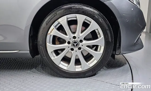 Mercedes-Benz E-Class 2018 1.9 автомат (гидро), миниатюра 5