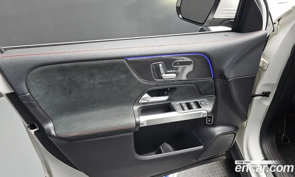 Mercedes-Benz GLB-Class 2021 2.0 автомат (гидро), фото 13