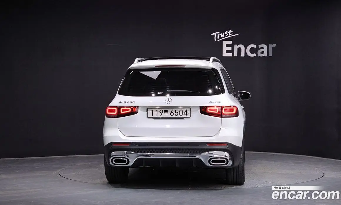 Mercedes-Benz GLB-Class 2021 2.0 автомат (гидро), фото 3