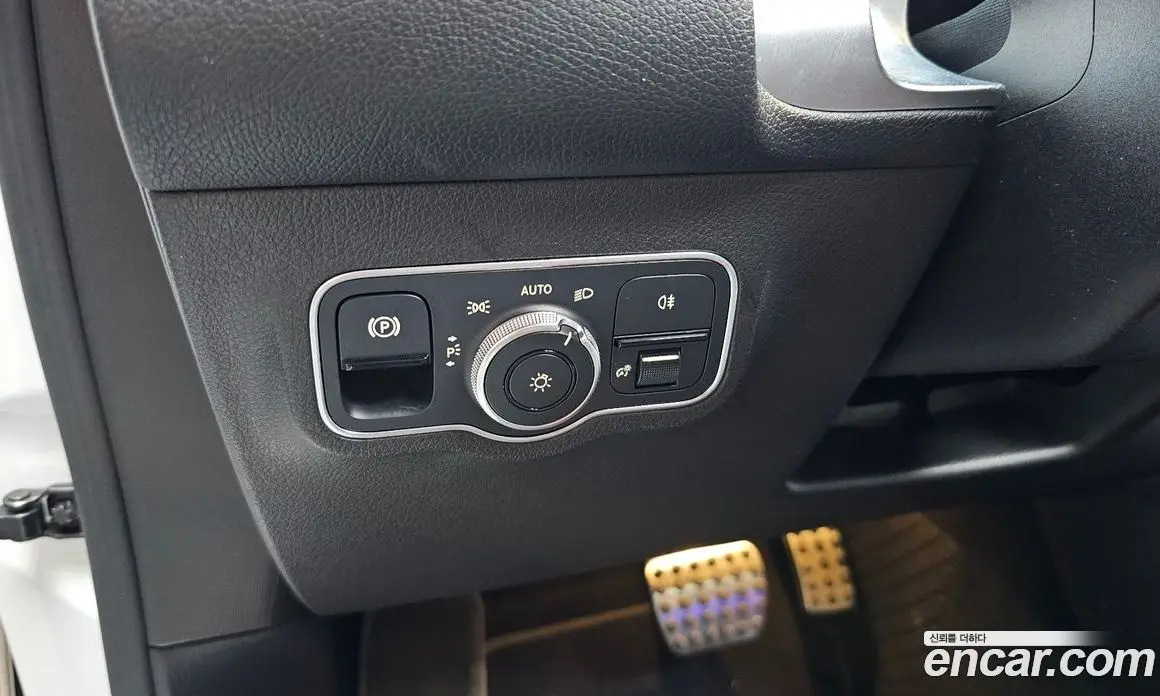 Mercedes-Benz GLB-Class 2021 2.0 автомат (гидро), фото 28