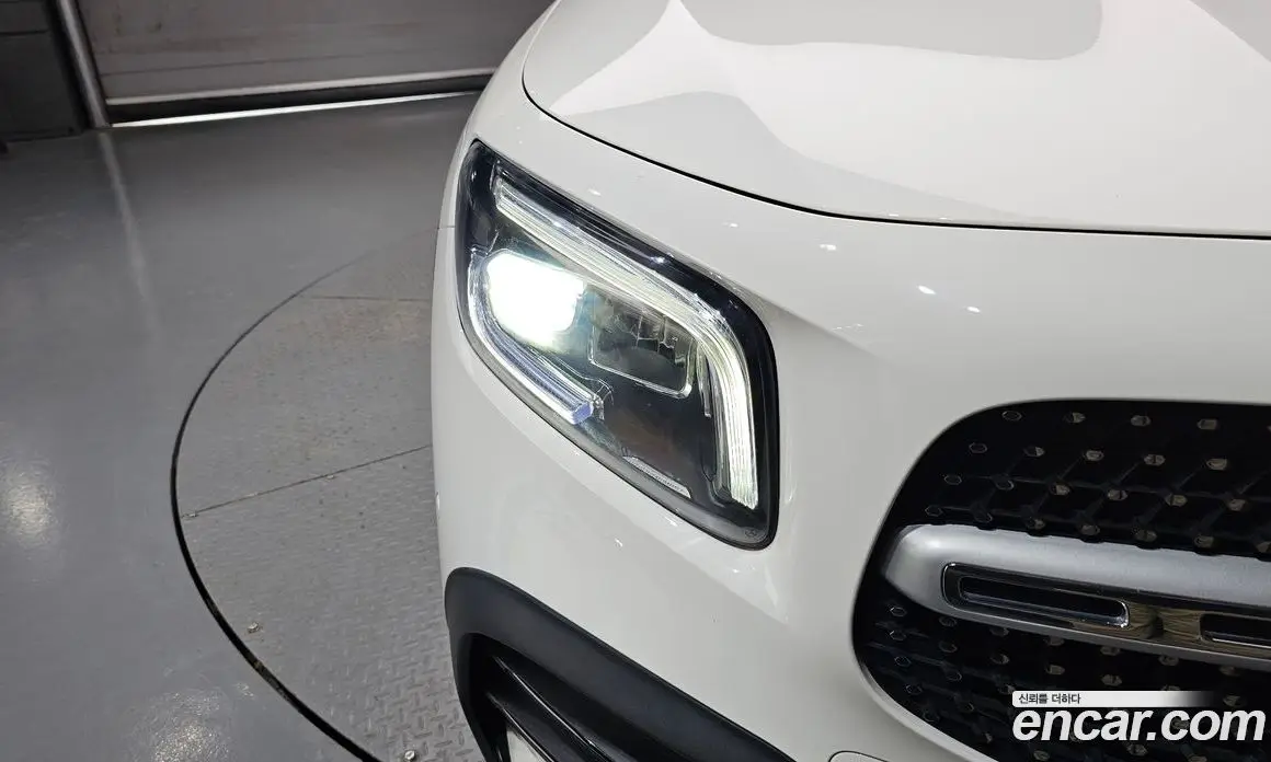 Mercedes-Benz GLB-Class 2021 2.0 автомат (гидро), фото 7