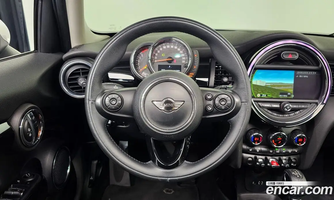 Mini Cooper 2016 1.5 автомат (гидро), фото 14