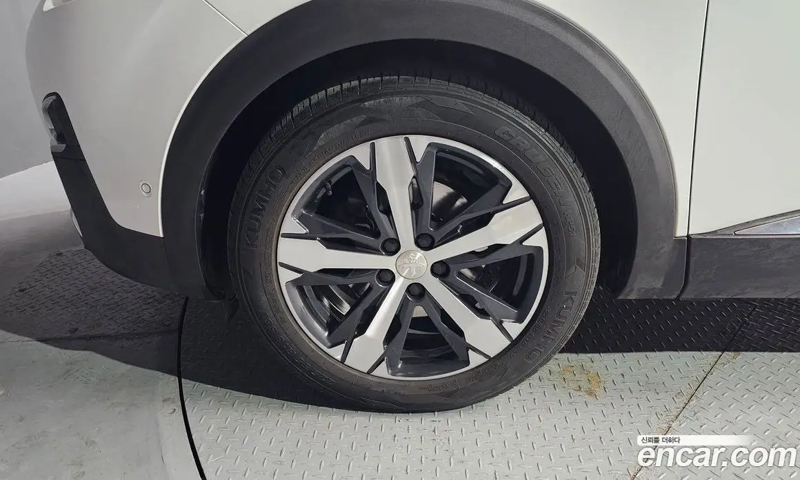 Peugeot 3008 2017 1.6 автомат (гидро), фото 5