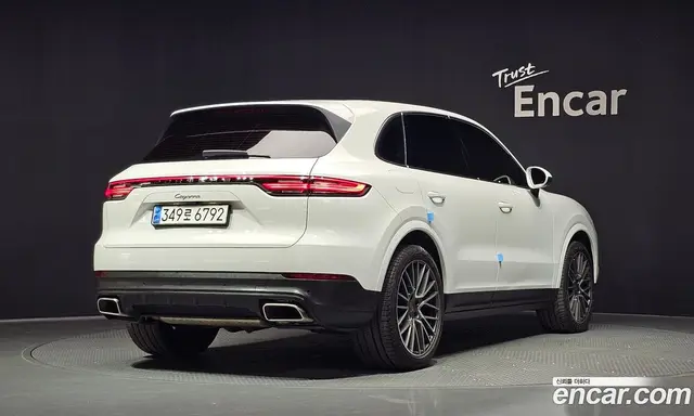 Porsche Cayenne 2019 3.0 автомат (гидро), миниатюра 2