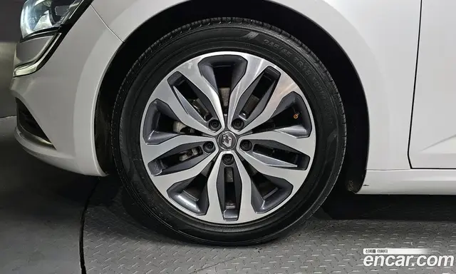 Renault (Samsung) SM6 2016 2.0 автомат (гидро), миниатюра 5 Renault (Samsung) SM6 2016 2.0 автомат (гидро), миниатюра 5
