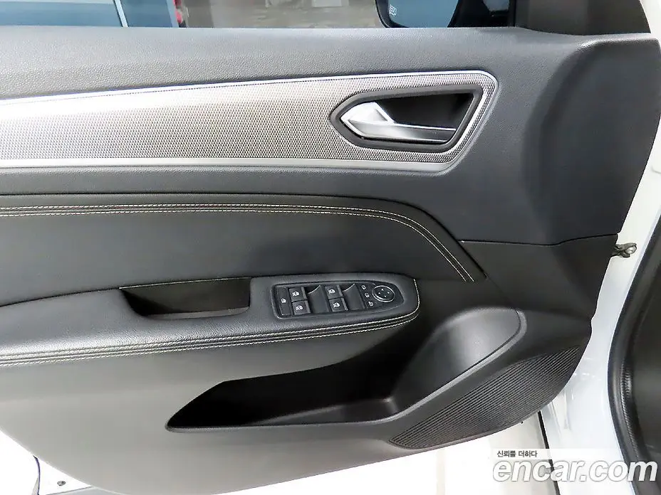 Renault (Samsung) XM3 2023 1.6 автомат (гидро), фото 12