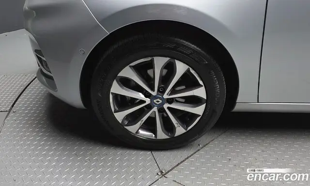 Renault (Samsung) Zoe 2021 0.2 автомат (гидро), миниатюра 5